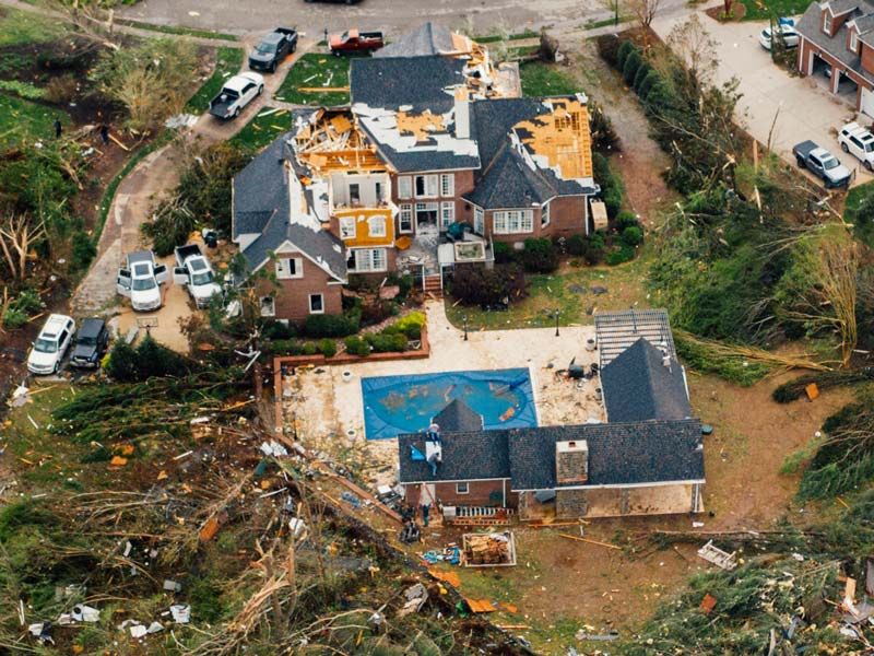 homes with tornado damages