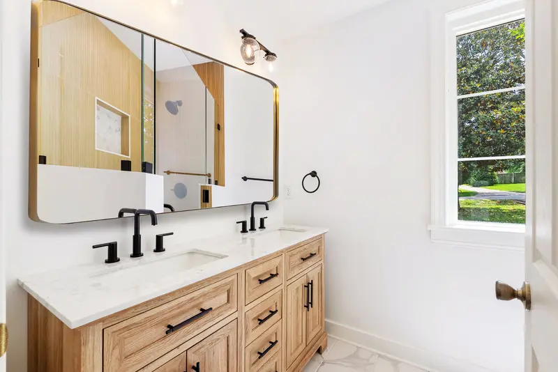 Freshly remodeled kitchen.