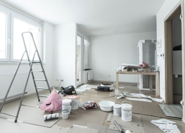 Room about to be painted, small home project ideas.